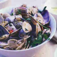 Menyajikan Seafood Untuk Pesta