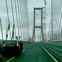 Ada Perbaikan Jalan, Jembatan Suramadu Ditutup