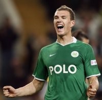 Jauhi Dzeko-ku, Milan