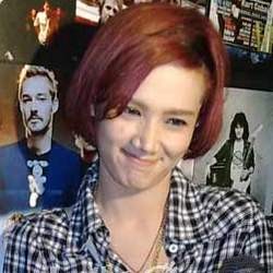 Mulan Jameela Digandeng Tiga Cowok The Moon