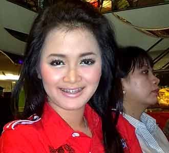 Pengantin Baru, Vega Nonton Film Porno