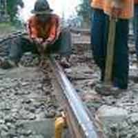 PT KA Ganti Bantalan Rel Sepanjang 17 Km