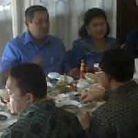 SBY Santap Siang Rawon Rampal