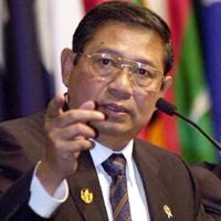 SBY: Berbisnis Boleh, Tapi...