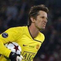 Musim Penuh Rekor Van der Sar