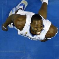 Lemparan Bebas, Batu Kripton Superman