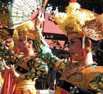 Semarak Pawai PKB di Bali