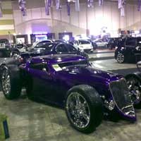 170 Mobil Adu Dahsyat di Surabaya