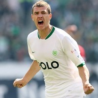 Milan Butuh Kualitas Dzeko