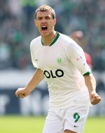 Milan Butuh Kualitas Dzeko