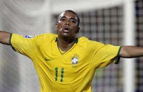 Alves Sarankan Robinho untuk Barca