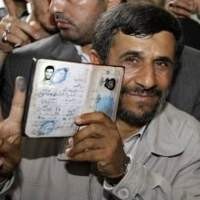 Ahmadinejad Bantah Pilpres Iran Direkayasa 