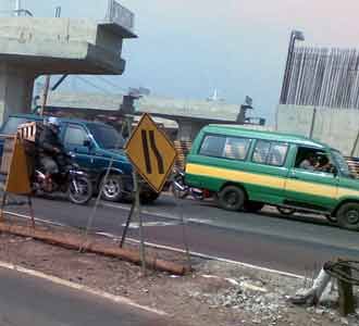 Pemasangan Beton, Cengkareng Macet