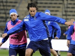 Dikritik, Toni Geram