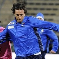 Dikritik, Toni Geram