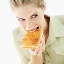 Mau Kurangi Asupan Kalori? Sarapan Saja