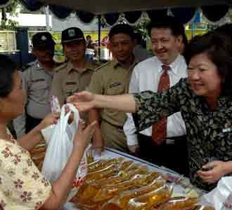 Bazar Minyakita Digelar di Mampang