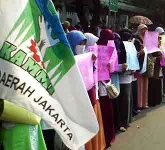 KAMMI Geruduk KPU KAMMI Geruduk KPU