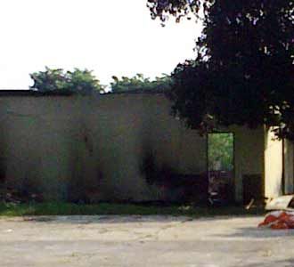 Atap Gedung Bahan Peledak Hancur