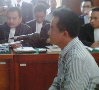 Yusril Bersaksi di Sidang Romli