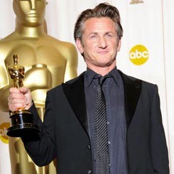 Sean Penn Didepak dari The Three Stooges