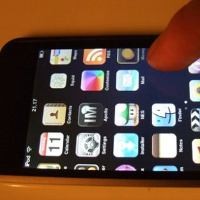 Yuk, Bongkar iPod Touch 3.0