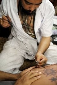 Ditato 56 Bintang Saat Tak Sadar, Gadis Tuntut Sang Seniman