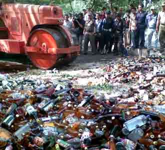 42.000 Botol Miras Dimusnahkan