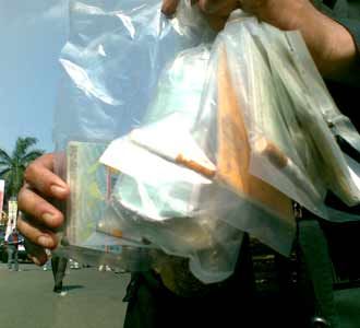 Pemprov DKI Razia Rokok di Jakarta Utara