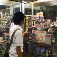 Habiskan Rp 100 Juta untuk Tambah Koleksi