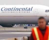 Pilot Tewas, Pesawat Continental Mendarat Darurat 