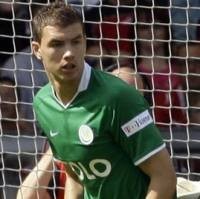 Milan Hanya Ingin Dzeko