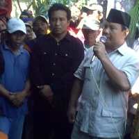 Ke Cirebon, Prabowo Teken Kontrak Politik dengan Nelayan