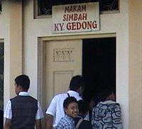 Makam Sesepuh Magelang Dibakar