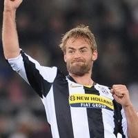 Juve Lepas Mellberg ke Olympiacos