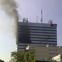 Api Menjilat Wisma BII Surabaya