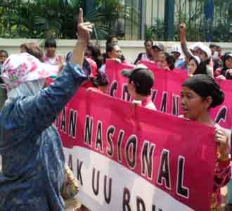 Srikandi Garuda Demo Depdiknas