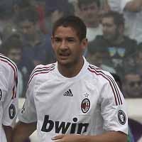 Berlusconi: Pato Bisa Gantikan Kaka