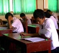 Siswa SMU Tes Kejar Paket C