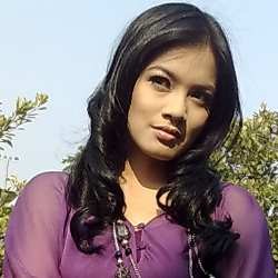 Jadi Penyanyi, Titi Kamal Ingin Mirip Rihanna