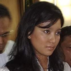 Marcella Bersiap Diri Bebas Hari Ini