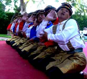 TNI Promosikan Kesenian Indonesia