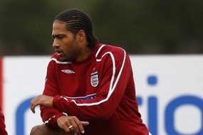The Reds (Akhirnya) Dapatkan Glen Johnson