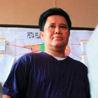  Tarifnya Jutaan, Obatnya Beli di Kaki Lima