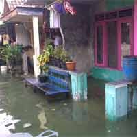 Pesisir Surabaya Utara Kembali Digenangi Air Laut