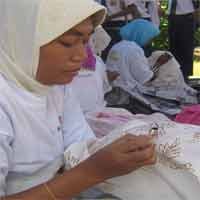 800 Orang Pembatik Pecahkan Rekor MURI