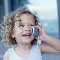 Firefly, Ponsel Tanpa SMS untuk Balita