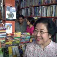 Mega Borong Buku Pramoedya di Pusat Buku Murah Yogyakarta