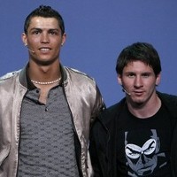 Kilau Messi Kalahkan Ronaldo