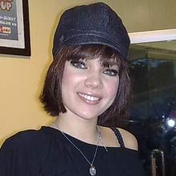 Ponsel Hilang, Glenn Bantah Jauhi Dewi Sandra